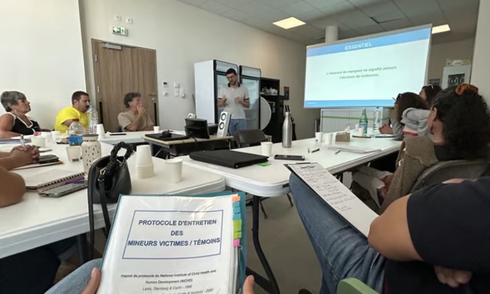 2026-06-08 Formation des bénévoles de l'asso Entraide e Sintinella - Ecouter la parole des enfants face aux violences intra-familiales
